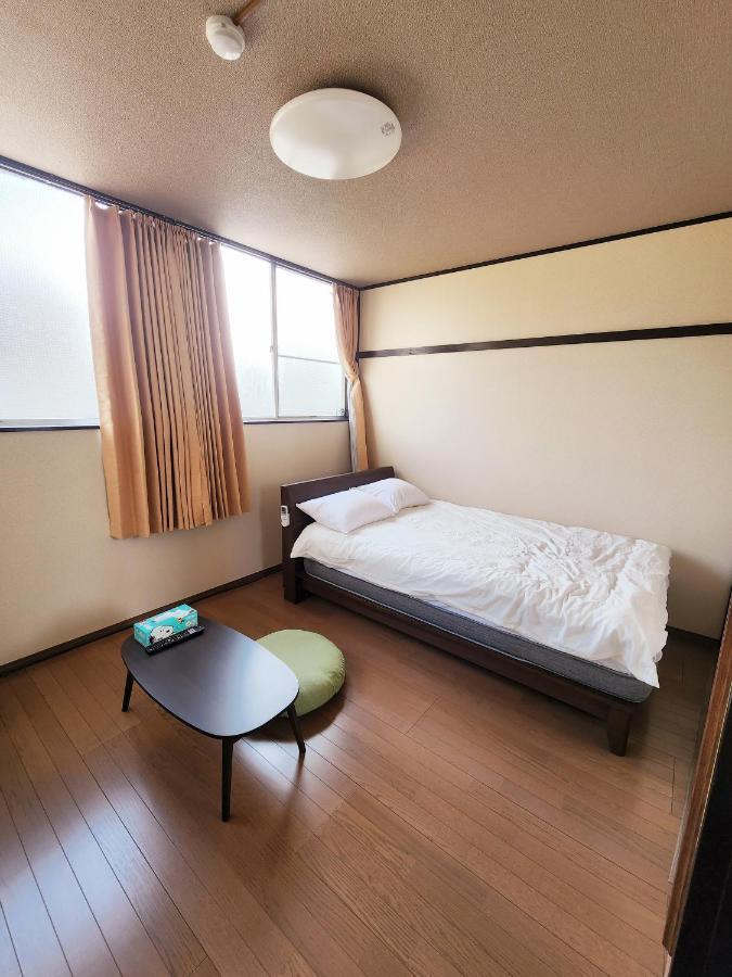 Minshuku Urbanly Hotel Matsumoto Exterior photo